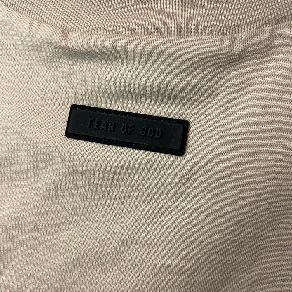 ESSENTIALS - Picture 2 of 3